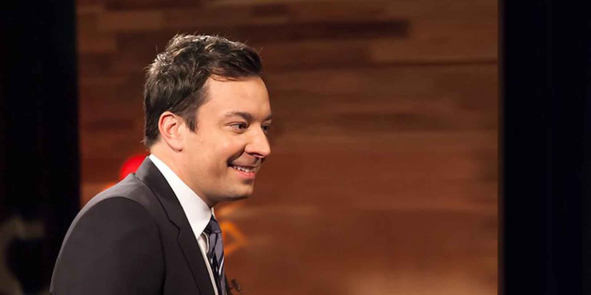 Jimmy Fallon wears a toupee