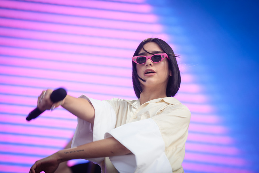 dua lipa short hair